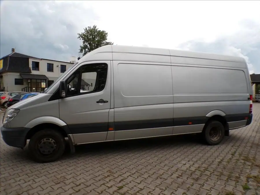 Mercedes-Benz Sprinter AUTOMAT 3,0  519 CDI — Zezadu zprava