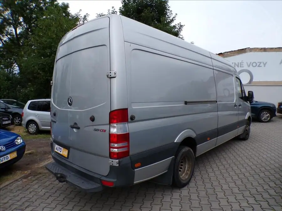 Mercedes-Benz Sprinter AUTOMAT 3,0  519 CDI — Zadní pohled