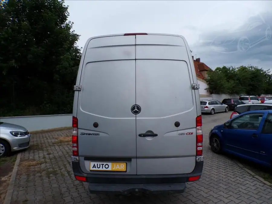 Mercedes-Benz Sprinter AUTOMAT 3,0  519 CDI — Interiér — palubní deska