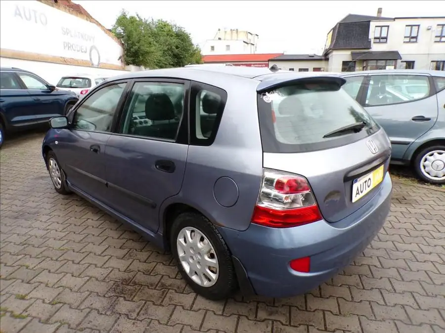 Honda Civic 1,4 i  KLIMA — Zezadu zprava