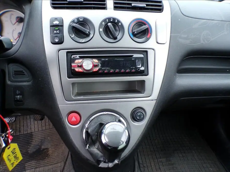 Honda Civic 1,4 i  KLIMA — Přístrojový štít se stavem tachometru