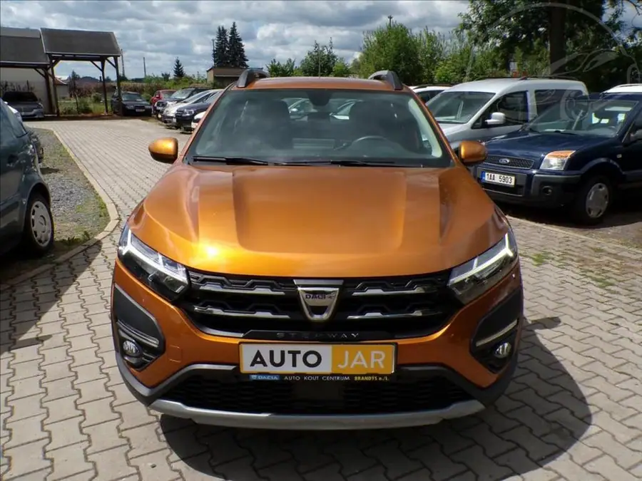 Dacia Sandero 1,0 LPG  STEPWAY,TAŽ.ZAŘ. — Zepředu zblízka