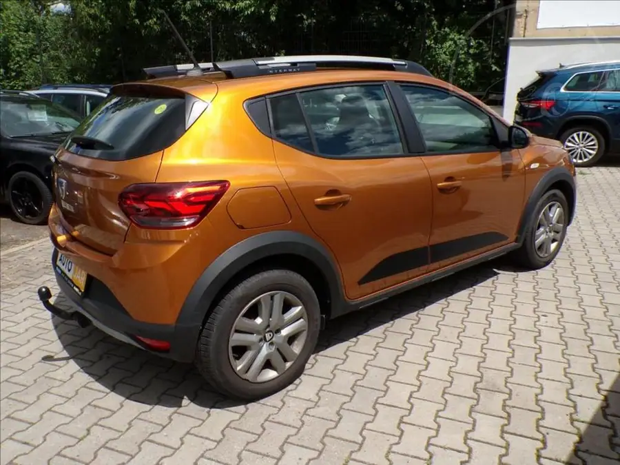Dacia Sandero 1,0 LPG  STEPWAY,TAŽ.ZAŘ. — Zezadu zprava
