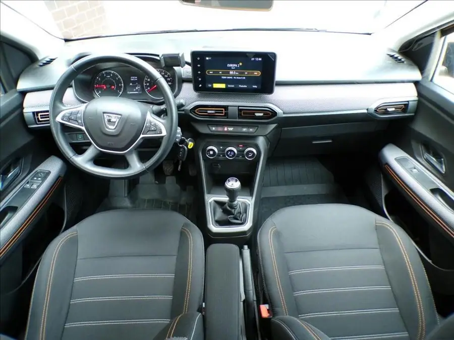 Dacia Sandero 1,0 LPG  STEPWAY,TAŽ.ZAŘ. — Interiér — palubní deska