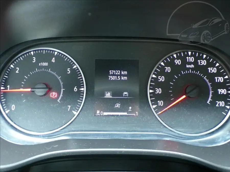 Dacia Sandero 1,0 LPG  STEPWAY,TAŽ.ZAŘ. — Přístrojový štít se stavem tachometru
