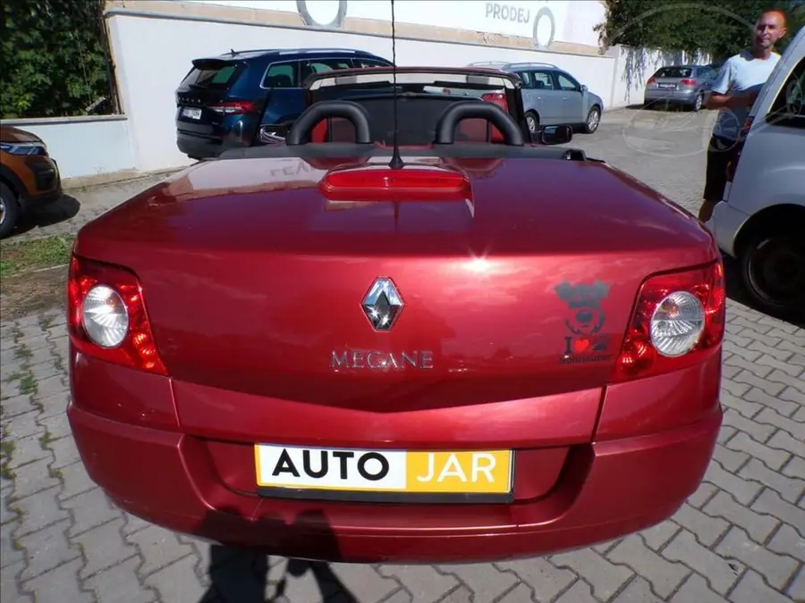 Renault Megane 2,0 16V  CC — Zadní pohled