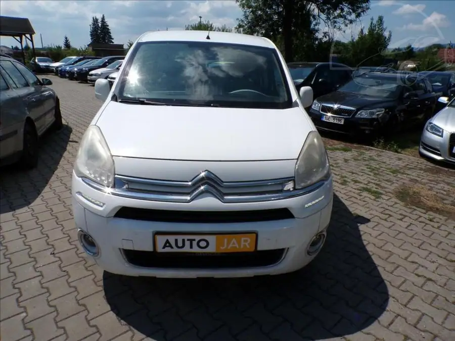 Citroën Berlingo 1,6 HDI  KLIMA — Čelní pohled