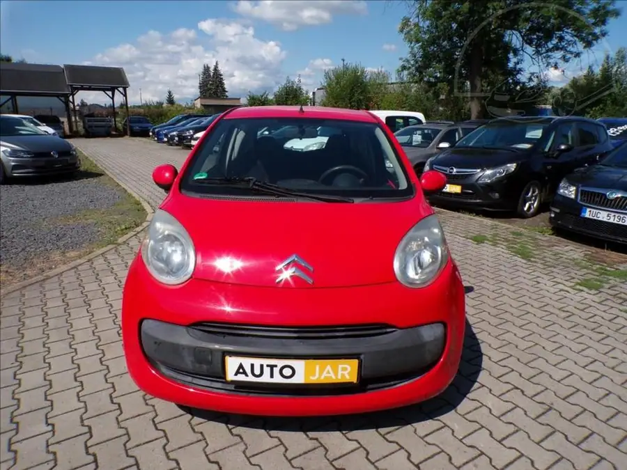 Citroën C1 1,0 i  . — Čelní pohled