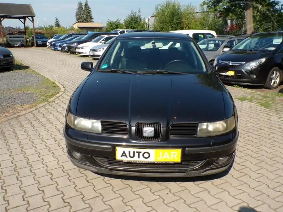 Seat Toledo 2,3 V5-125KW  DIGI.KLIMA — Čelní pohled
