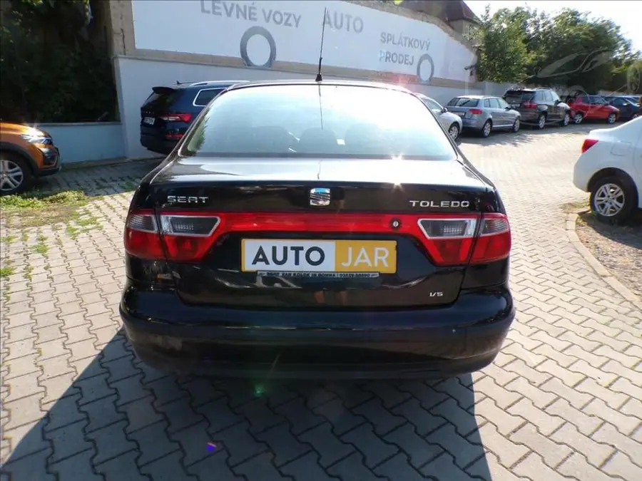 Seat Toledo 2,3 V5-125KW  DIGI.KLIMA — Zadní pohled