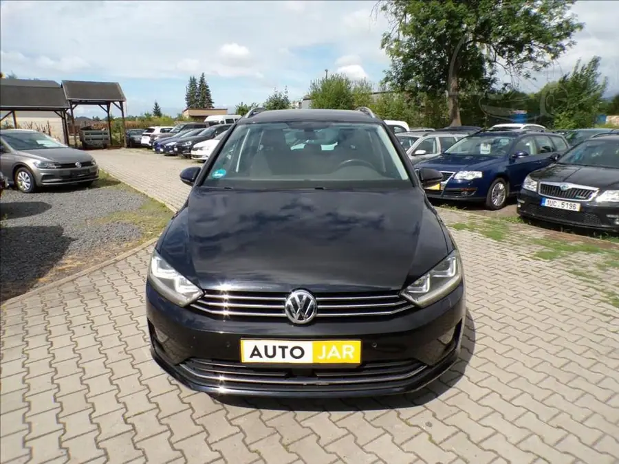 Volkswagen Golf Sportsvan 1,4 TSI  XENONY — Čelní pohled
