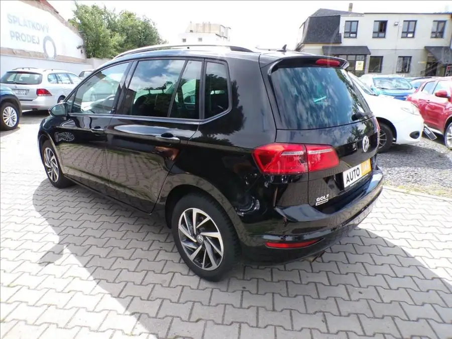 Volkswagen Golf Sportsvan 1,4 TSI  XENONY — Zezadu zprava