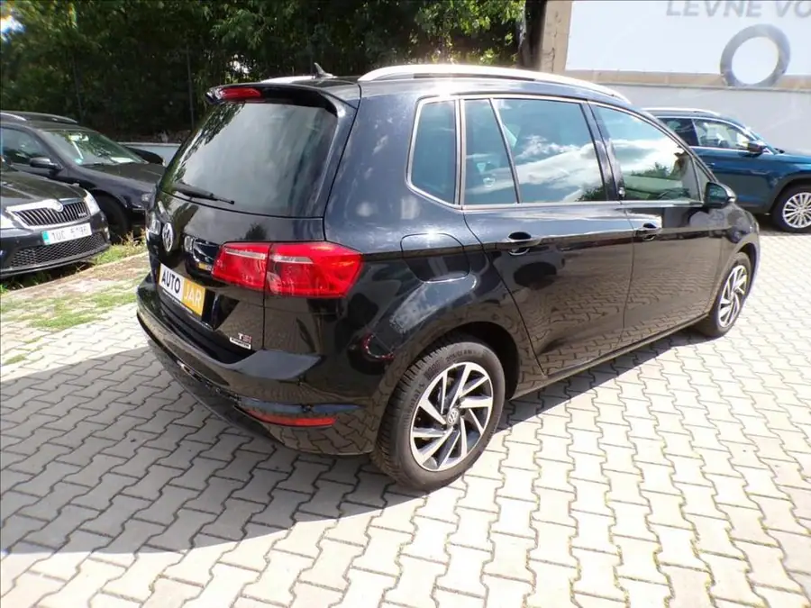 Volkswagen Golf Sportsvan 1,4 TSI  XENONY — Zezadu zleva