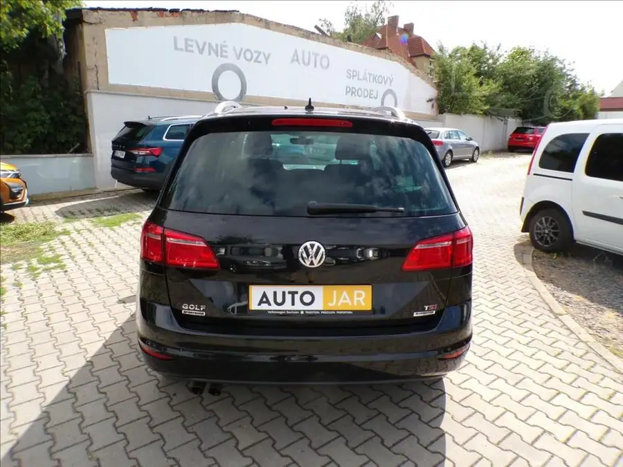 Volkswagen Golf Sportsvan 1,4 TSI  XENONY — Zadní pohled
