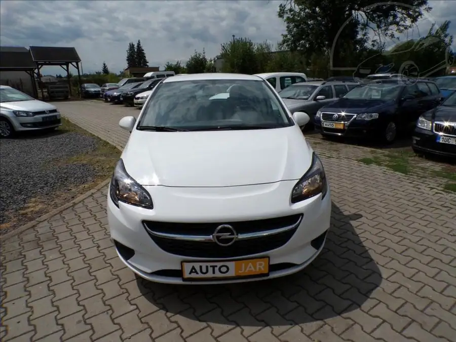 Opel Corsa 1,3 CDTi  KLIMATIZACE — Zepředu zblízka
