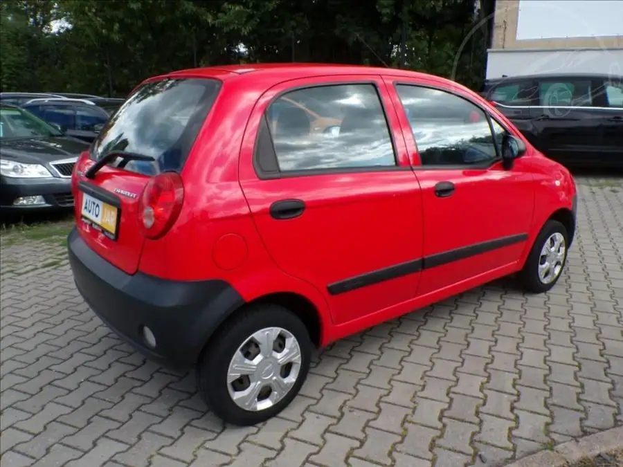 Chevrolet Spark 0,8 — Zezadu zprava