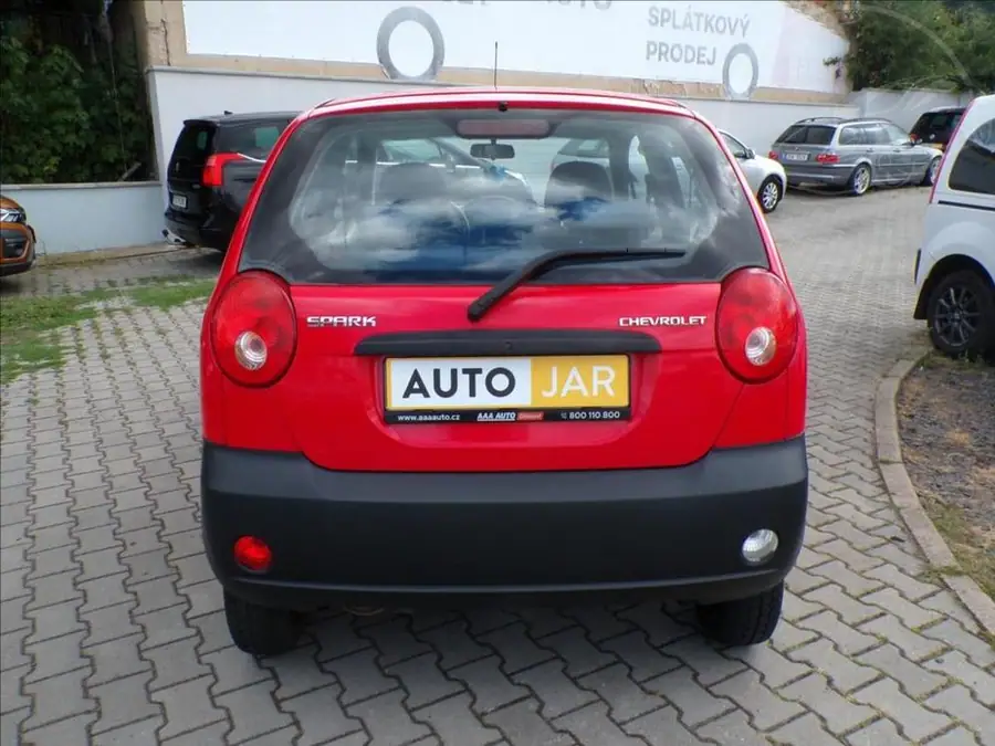 Chevrolet Spark 0,8 — Zezadu zleva