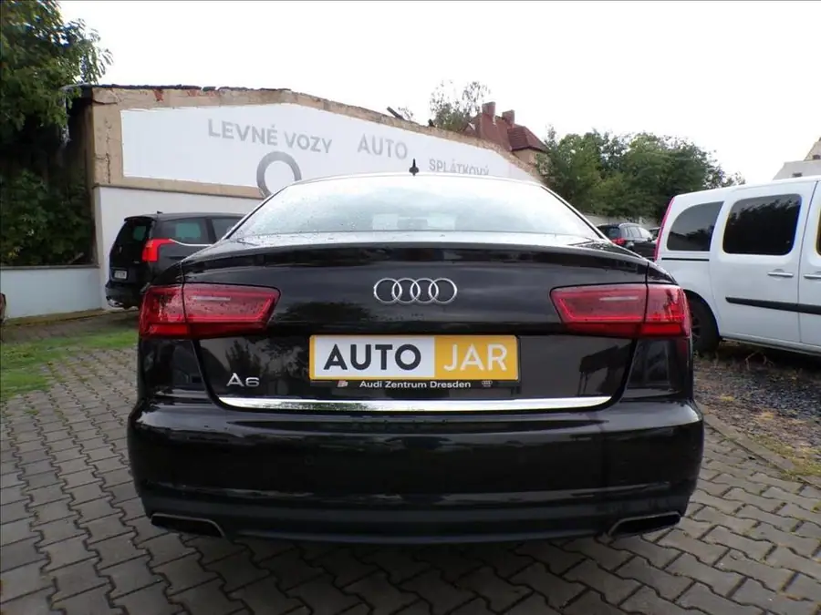 Audi A6 2,0 TFSI — Zadní pohled