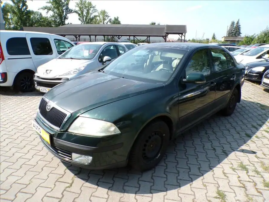 Škoda Octavia 1,9 TDI  DSG — Zepředu zblízka