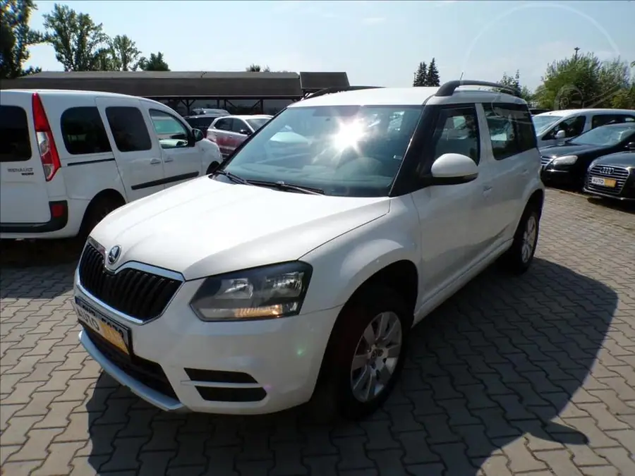 Škoda Yeti 2,0 TDI 4X4  TAŽNÉ ZAŘÍZENÍ — Zepředu zblízka