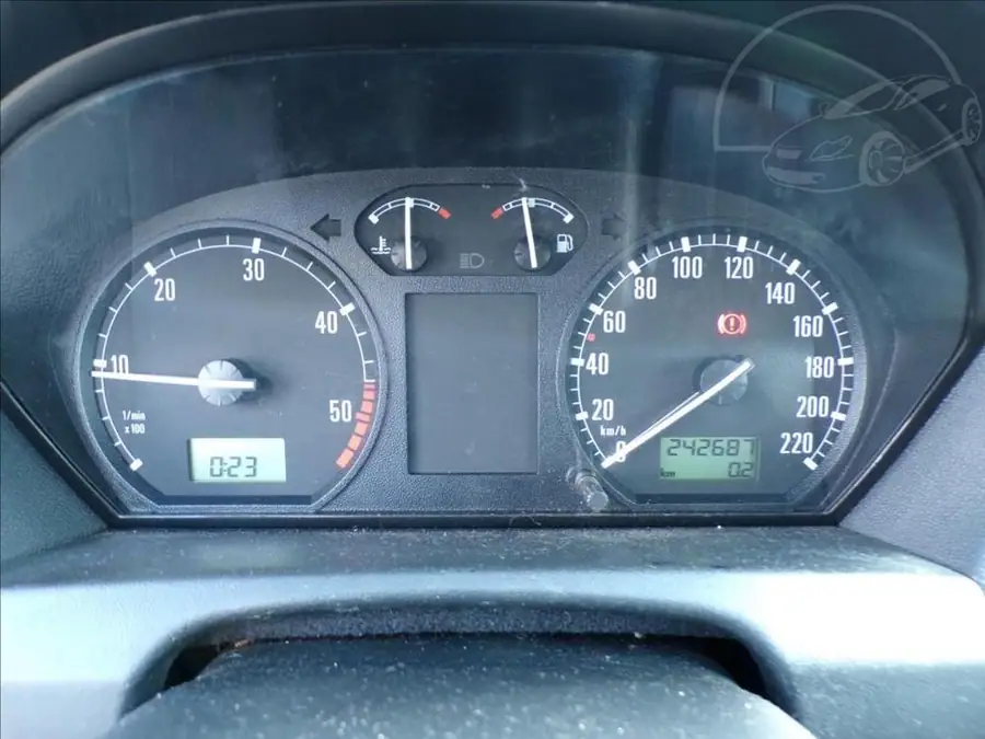 Škoda Fabia 1,9 TDI  TAŽNÉ ZAŘÍZENÍ — Přístrojový štít se stavem tachometru