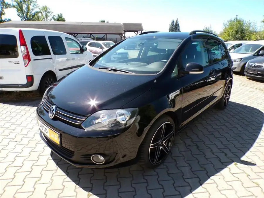 Volkswagen Golf Plus 1,2 TSI-77KW  DIGI.KLIMA — Zepředu zblízka