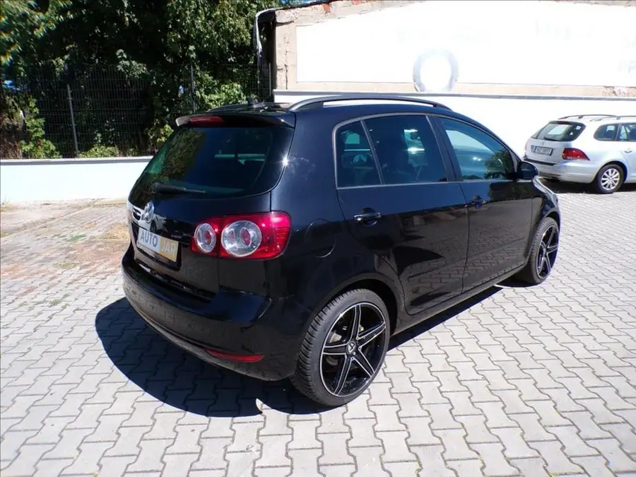 Volkswagen Golf Plus 1,2 TSI-77KW  DIGI.KLIMA — Zezadu zleva