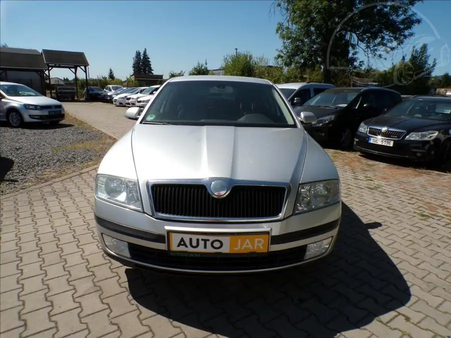 Škoda Octavia 1,9 TDI  DIGI.KLIMA — Čelní pohled