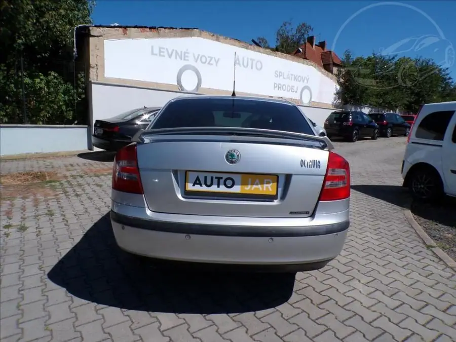 Škoda Octavia 1,9 TDI  DIGI.KLIMA — Zadní pohled