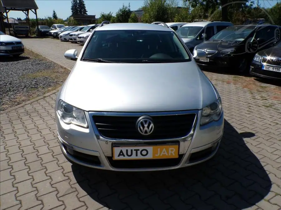 Volkswagen Passat 2,0 TDI 125kW  AUTOMAT,XENON — Zepředu zblízka