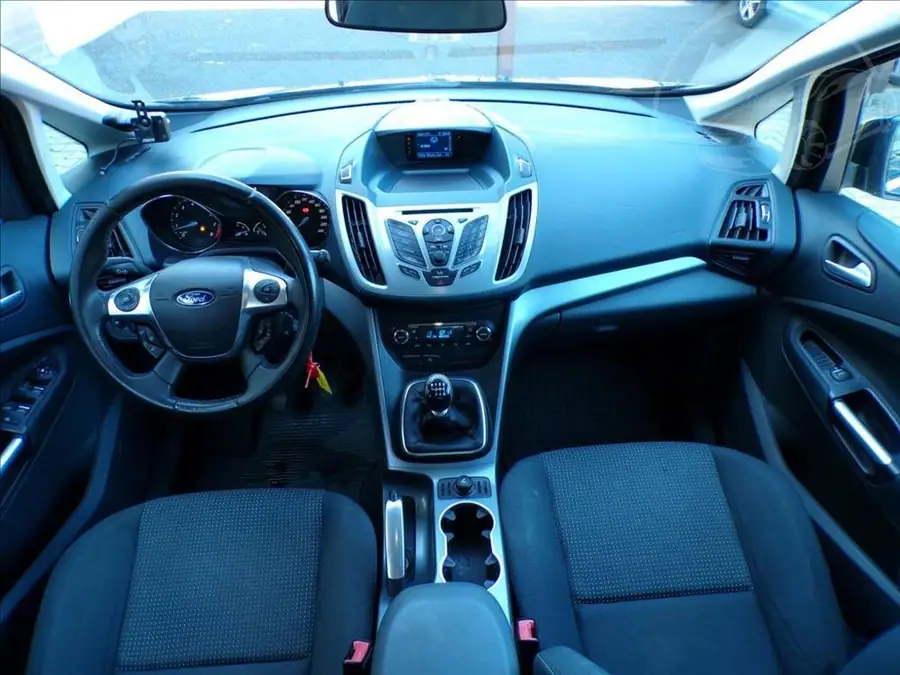 Ford Grand C-Max 1,6 i 110kW  7.MÍST,TAŽ.ZAŘ. — Interiér — palubní deska