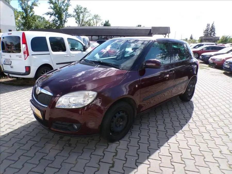 Škoda Fabia 1,2 12V  SPORT — Zepředu zblízka