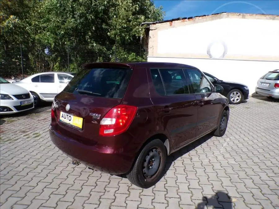 Škoda Fabia 1,2 12V  SPORT — Zezadu zleva