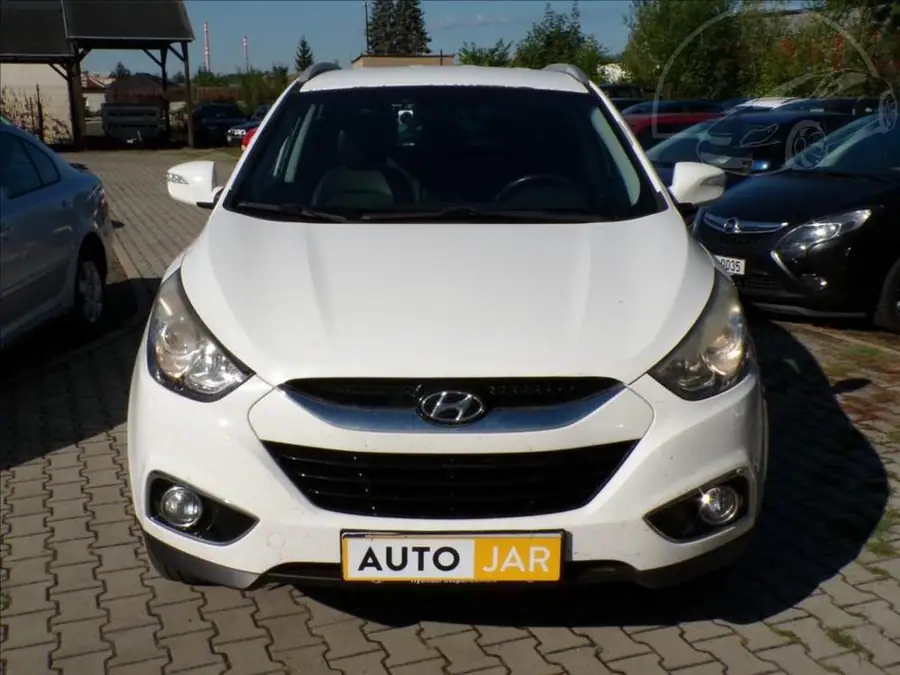 Hyundai iX35 1,7 CRDi  1.MAJITEL ČR — Zepředu zblízka
