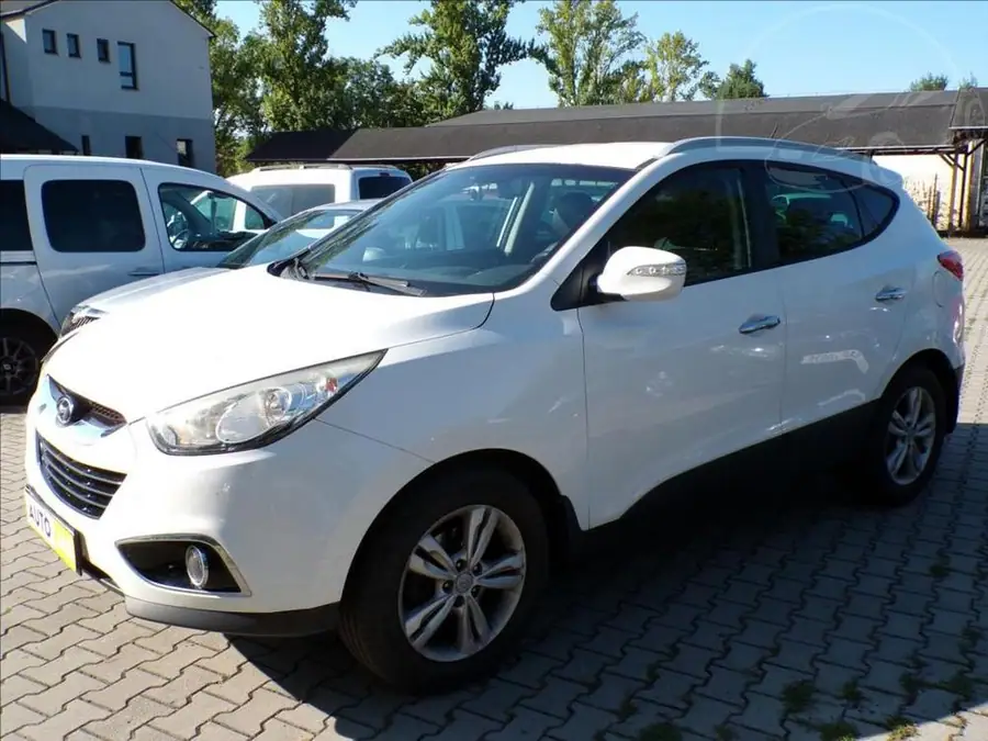 Hyundai iX35 1,7 CRDi  1.MAJITEL ČR — Čelní pohled