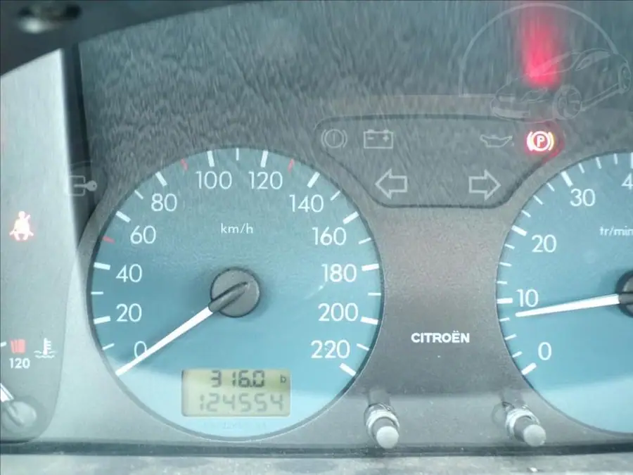 Citroën Xsara 1,8 i  NAVIGACE — Přístrojový štít se stavem tachometru