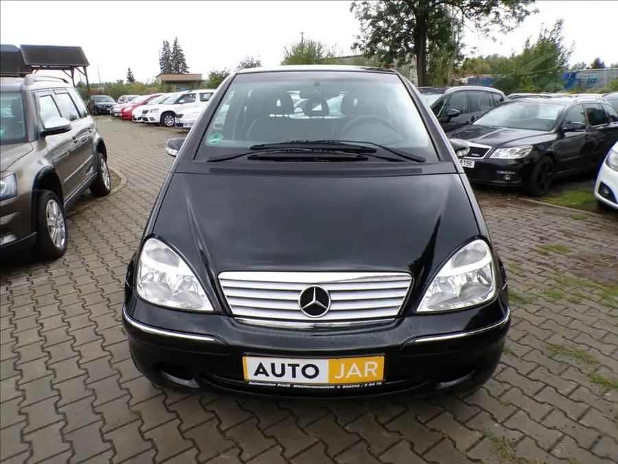 Mercedes-Benz A 140 1,6  AUTOMAT — Čelní pohled
