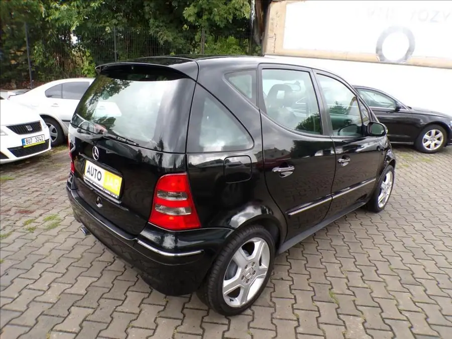 Mercedes-Benz A 140 1,6  AUTOMAT — Zezadu zleva